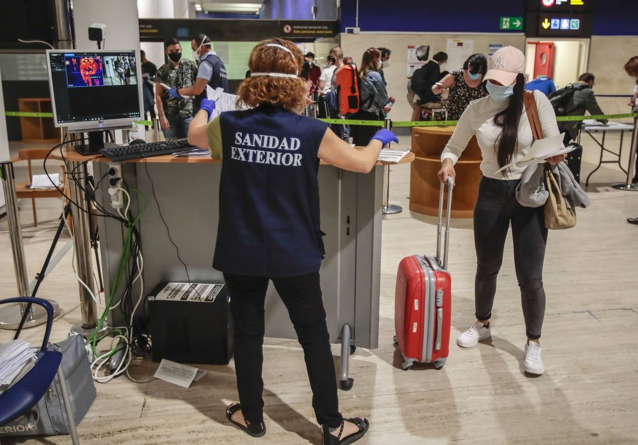 El aeropuerto de Sevilla regresa poco a poco a la normalidad con más actividad