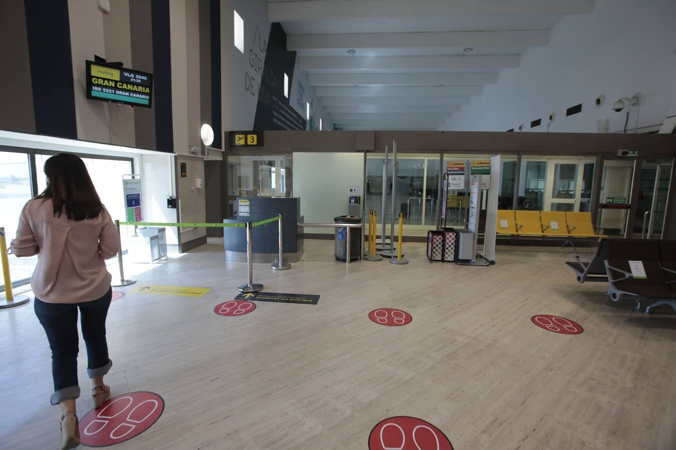 El aeropuerto de Sevilla regresa poco a poco a la normalidad con más actividad