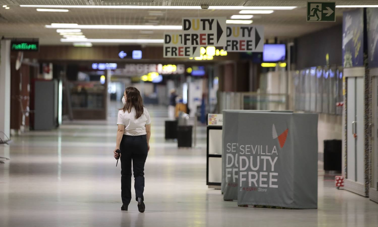 El aeropuerto de Sevilla regresa poco a poco a la normalidad con más actividad