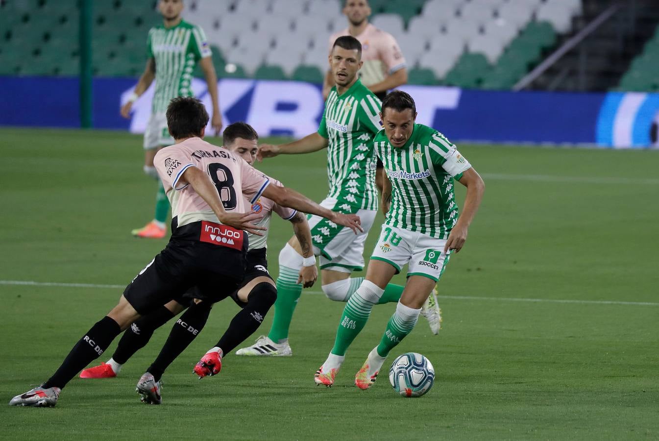 En imágenes, el Betis-Espanyol en el Villamarín