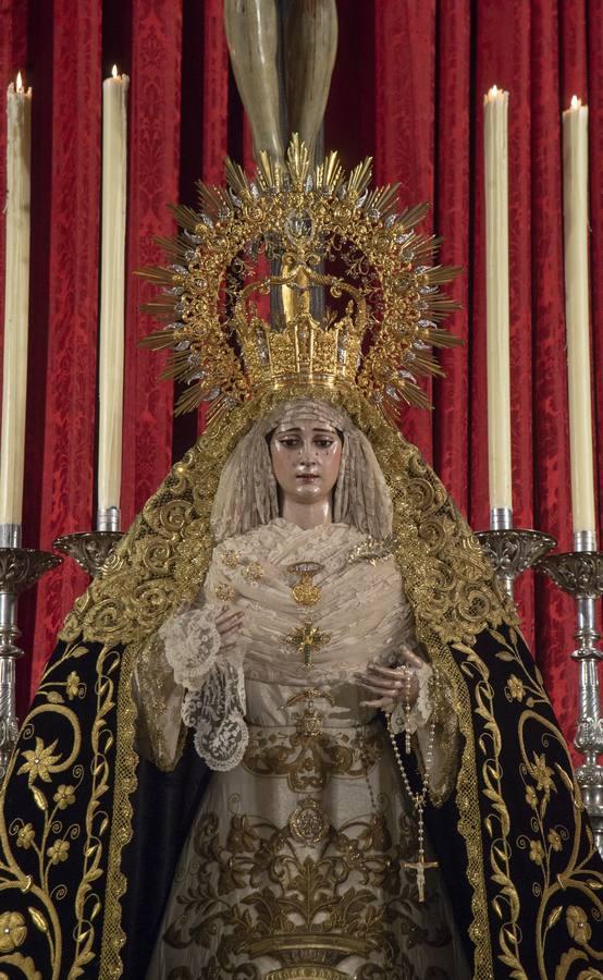 Los titulares del Buen Fin, en el altar mayor de San Antonio de Padua