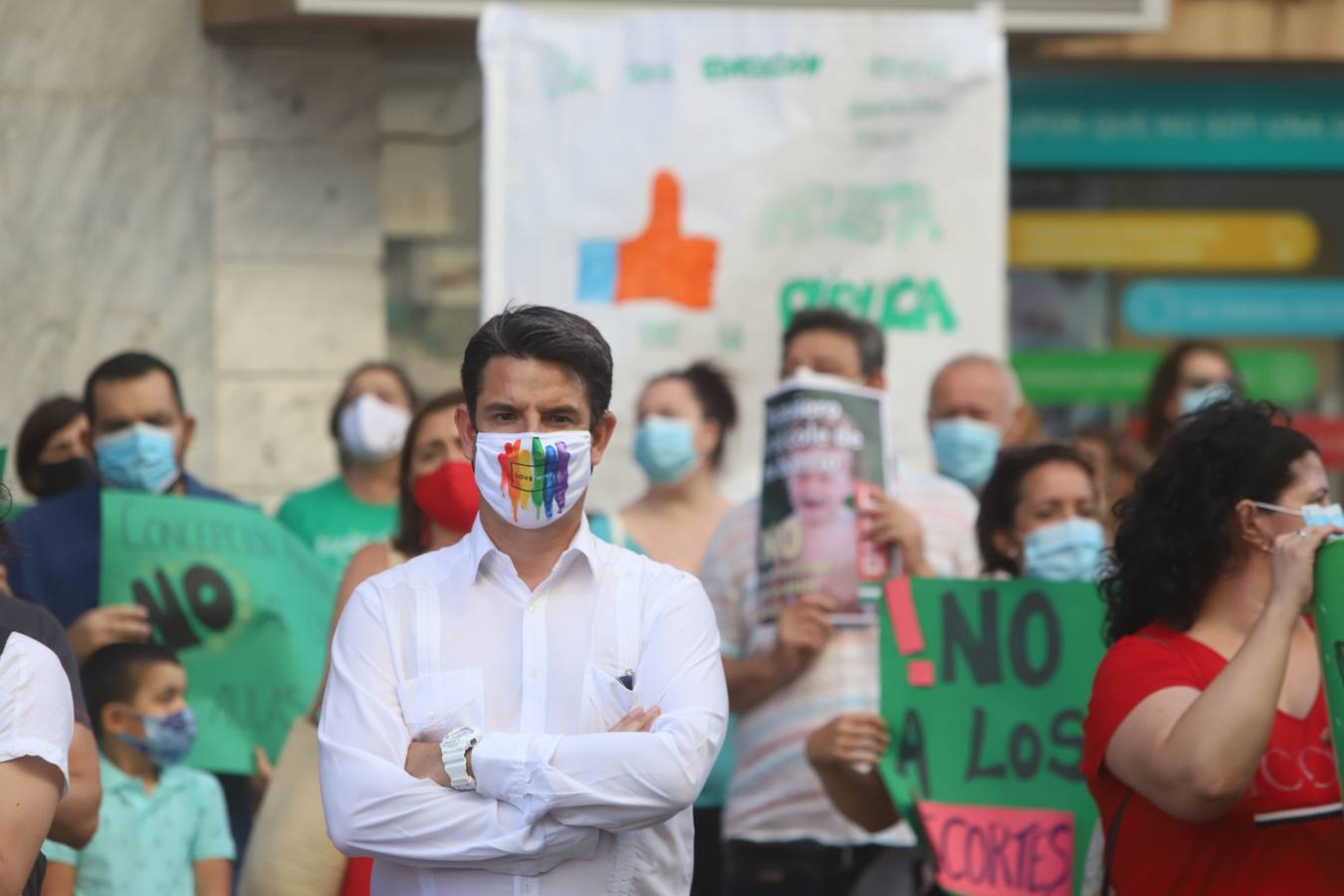 La protesta de padres y alumnos en Córdoba contra el recorte de unidades educativas