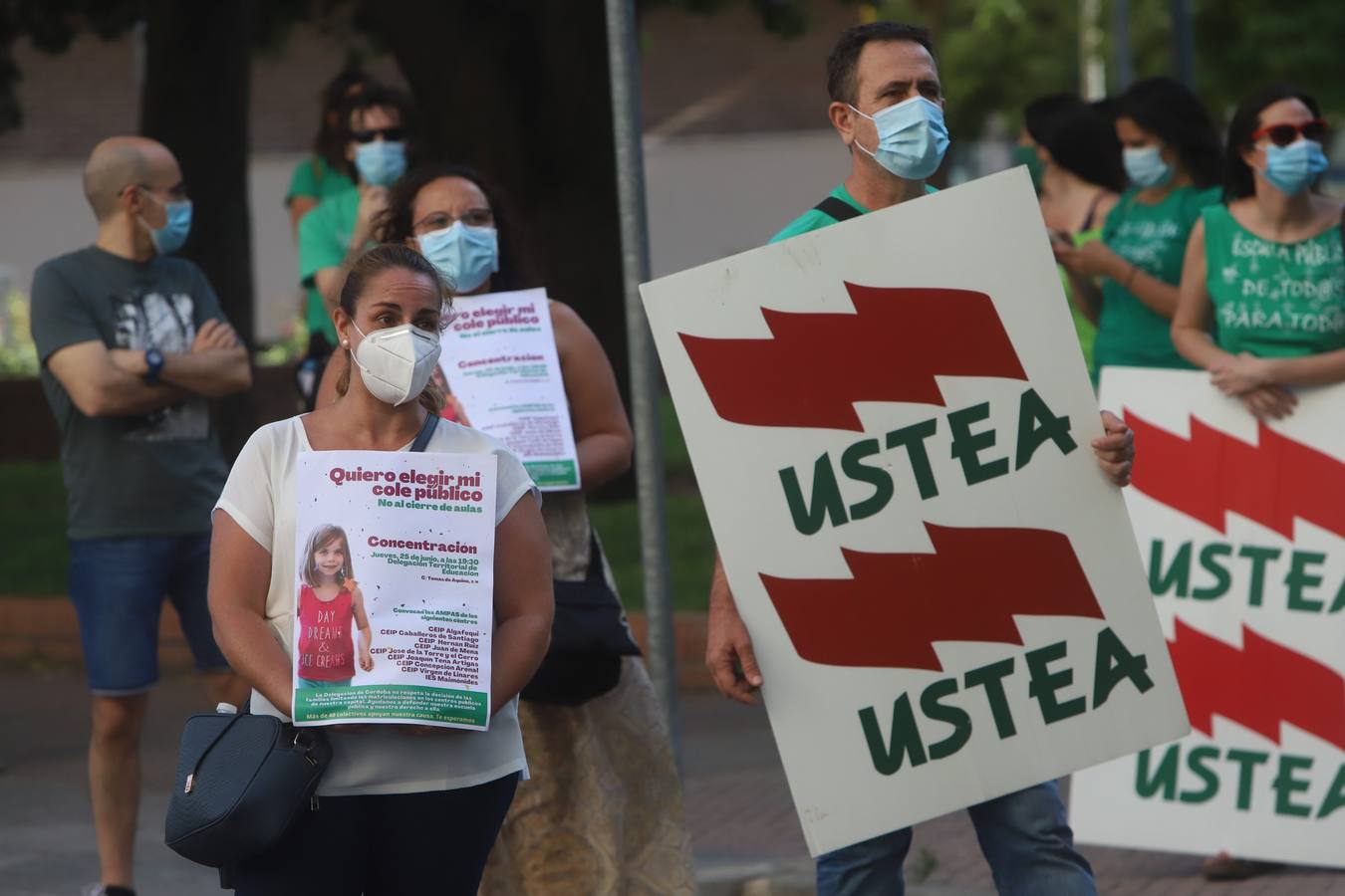 La protesta de padres y alumnos en Córdoba contra el recorte de unidades educativas