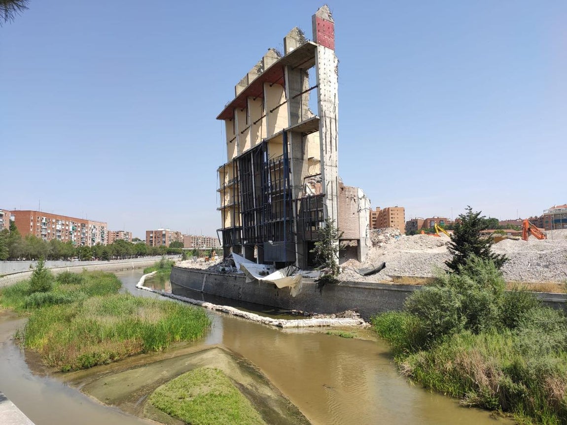 La lenta agonía del Calderón, cerca de su final
