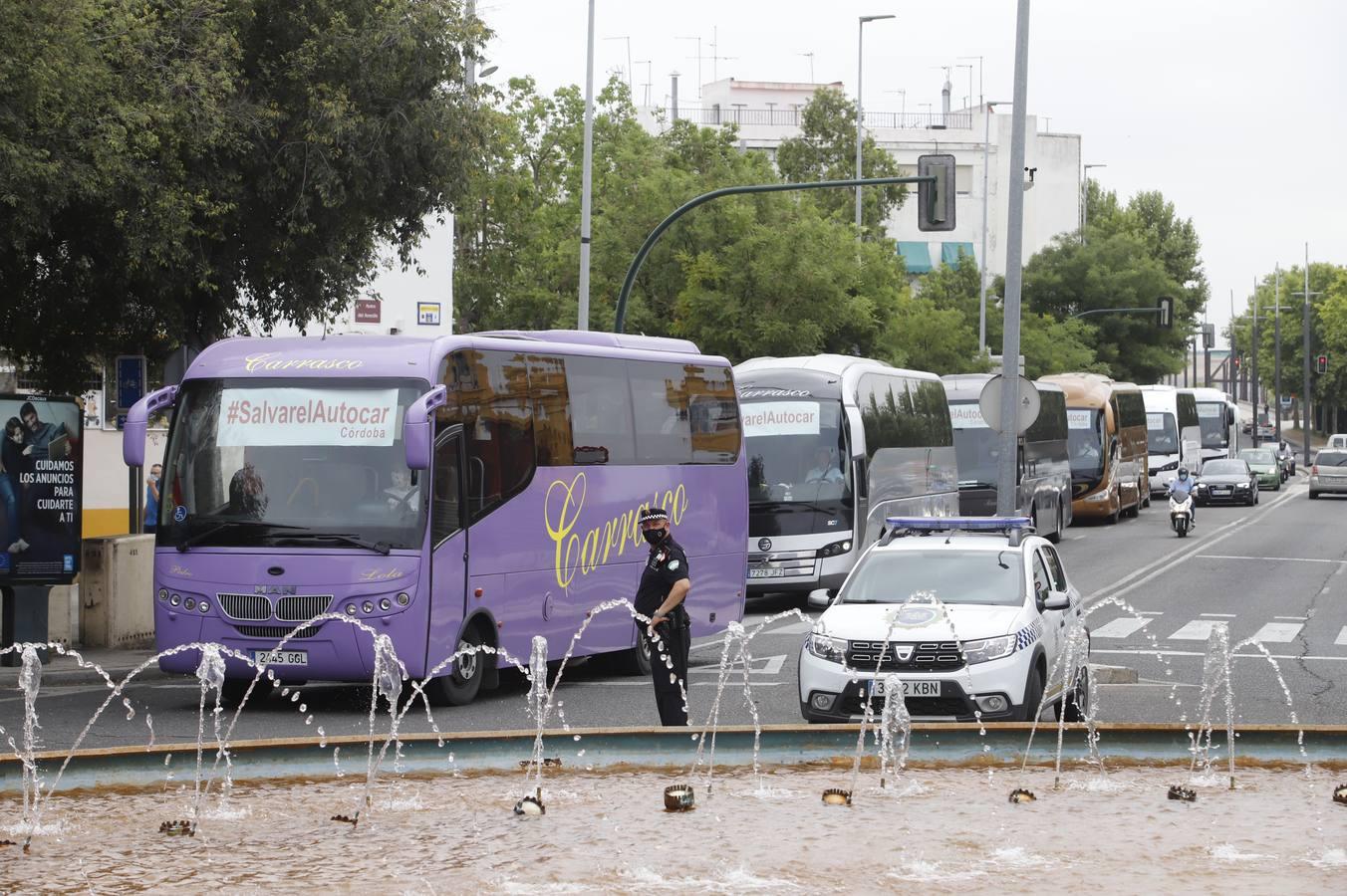 La protesta #Salvarelautocar de Córdoba en imágenes