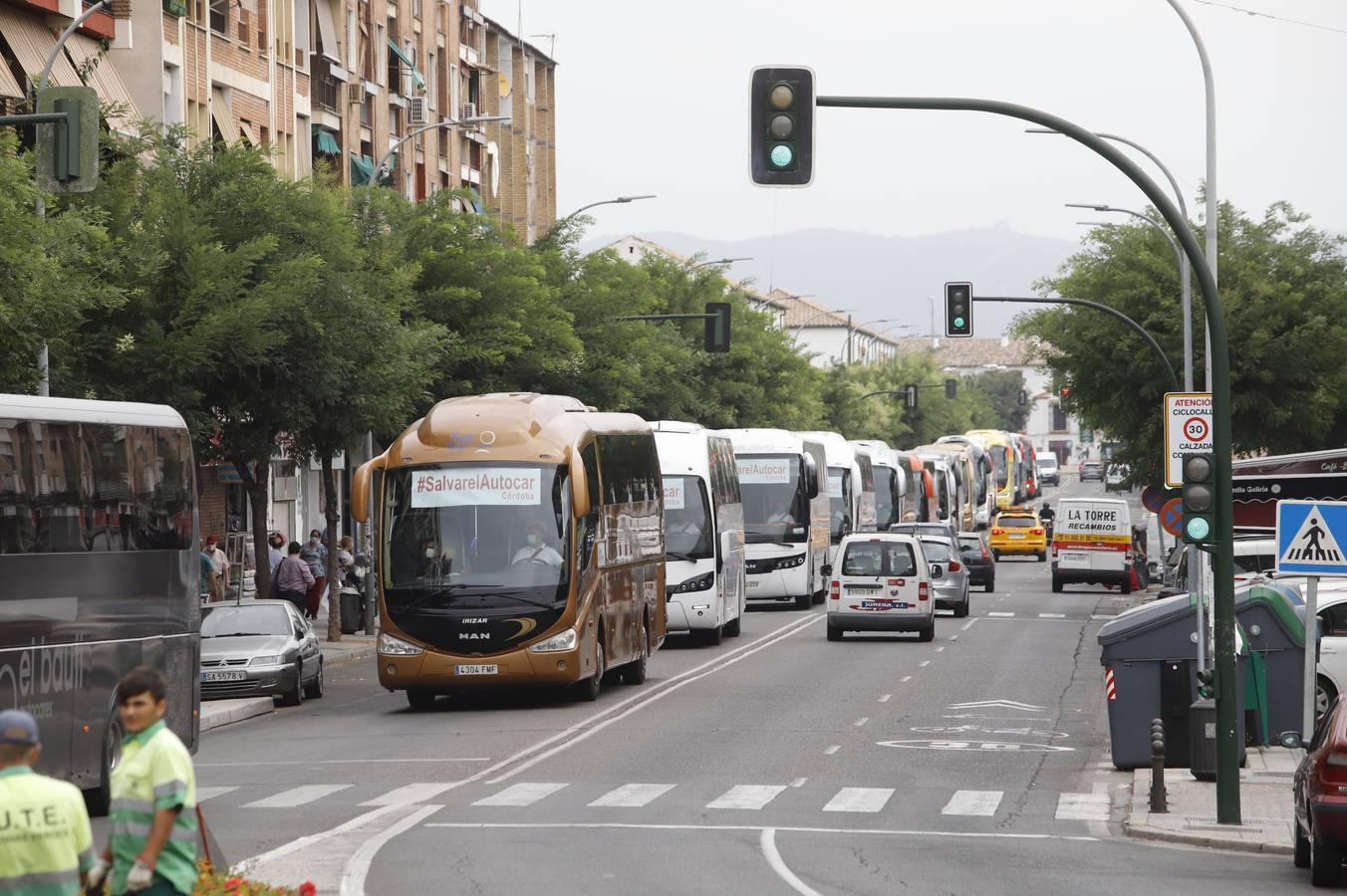 La protesta #Salvarelautocar de Córdoba en imágenes