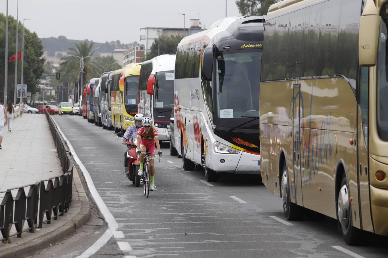 La protesta #Salvarelautocar de Córdoba en imágenes