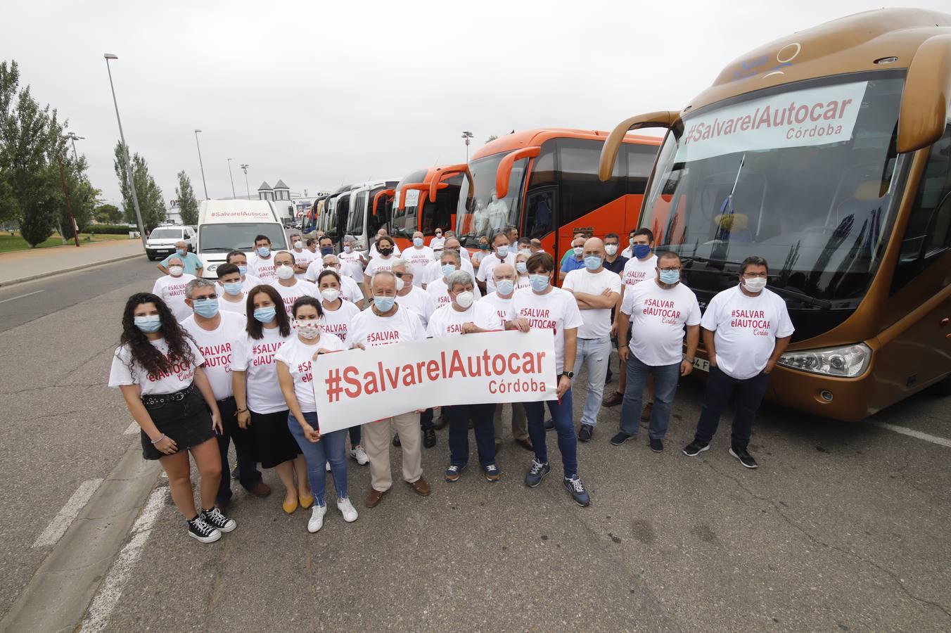 La protesta #Salvarelautocar de Córdoba en imágenes