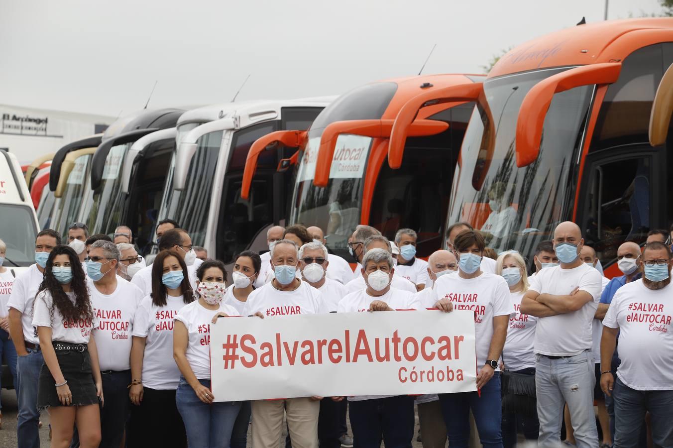 La protesta #Salvarelautocar de Córdoba en imágenes