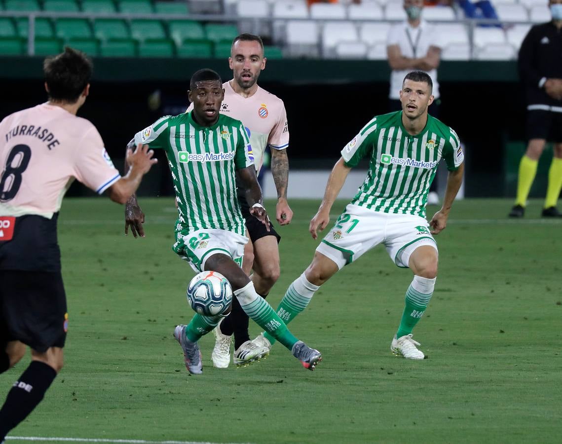 En imágenes, el Betis-Espanyol en el Villamarín