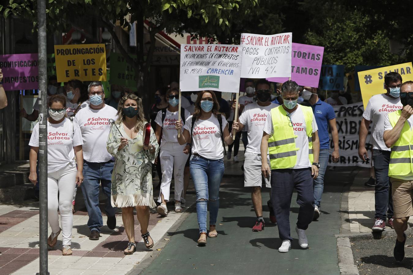 Nueva protesta del sector del autocar en Sevilla