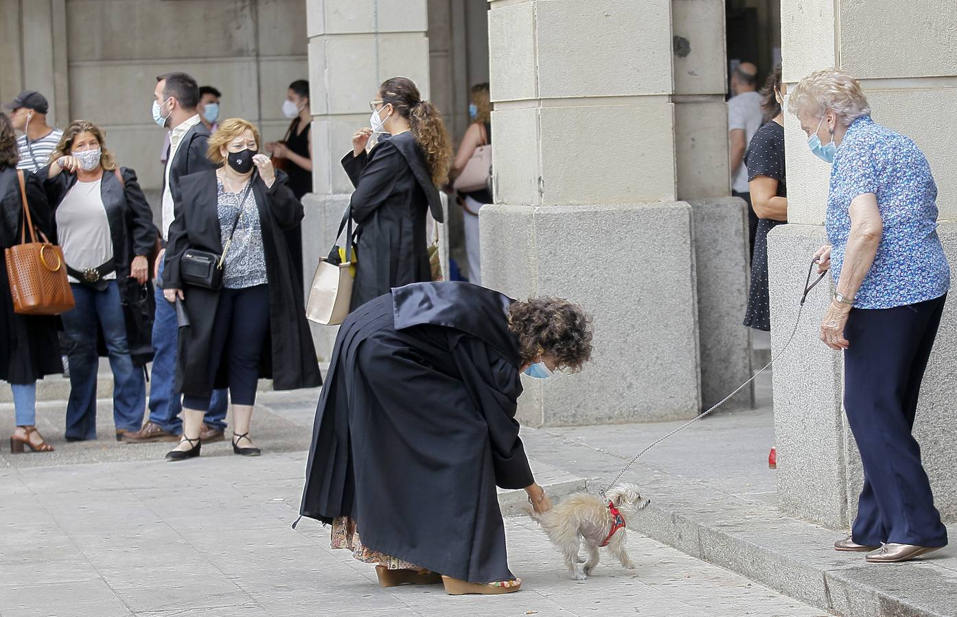 Nueva concentración de protesta de los abogados sevillanos