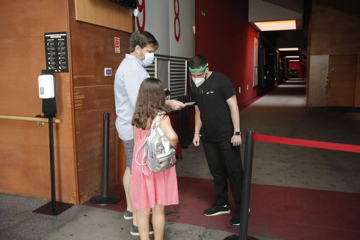 En imágenes, la reapertura de las salas de cine en Córdoba