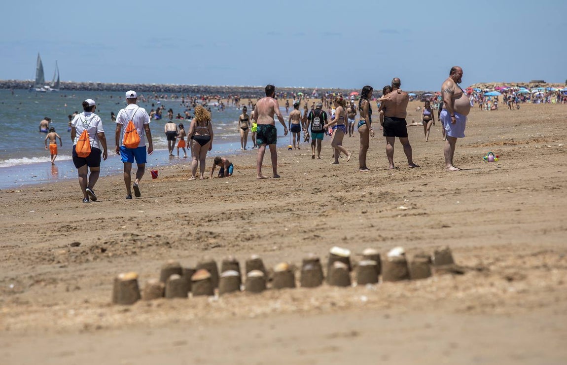 Estampas veraniegas en la playa de Mazagón