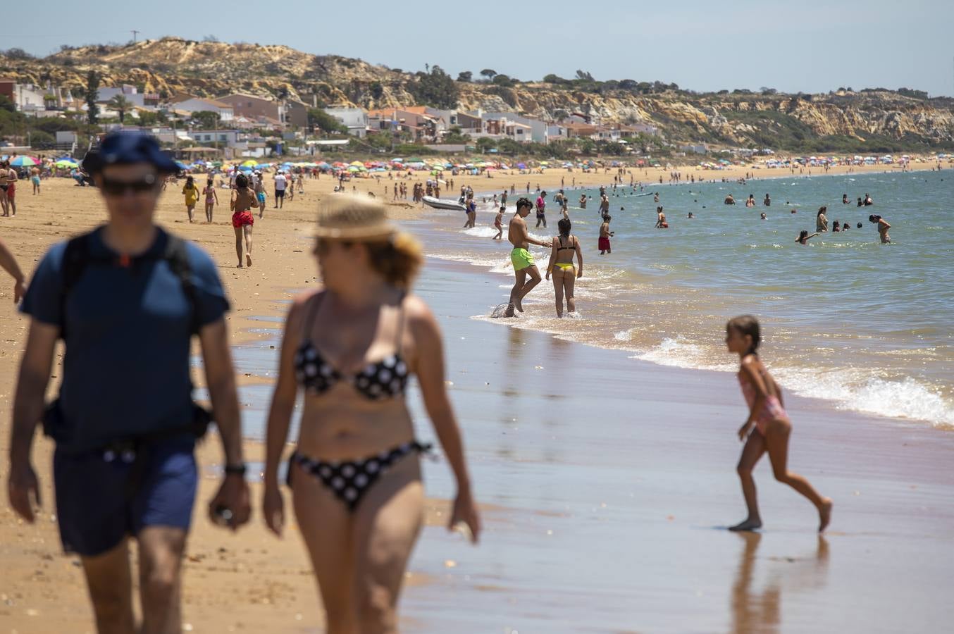 Estampas veraniegas en la playa de Mazagón