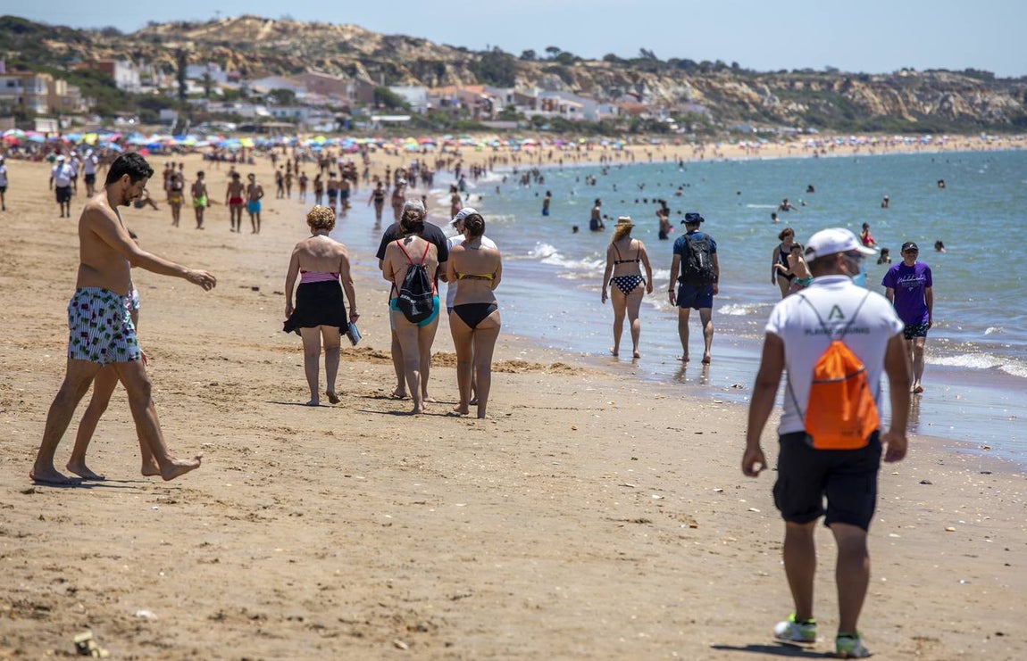 Estampas veraniegas en la playa de Mazagón