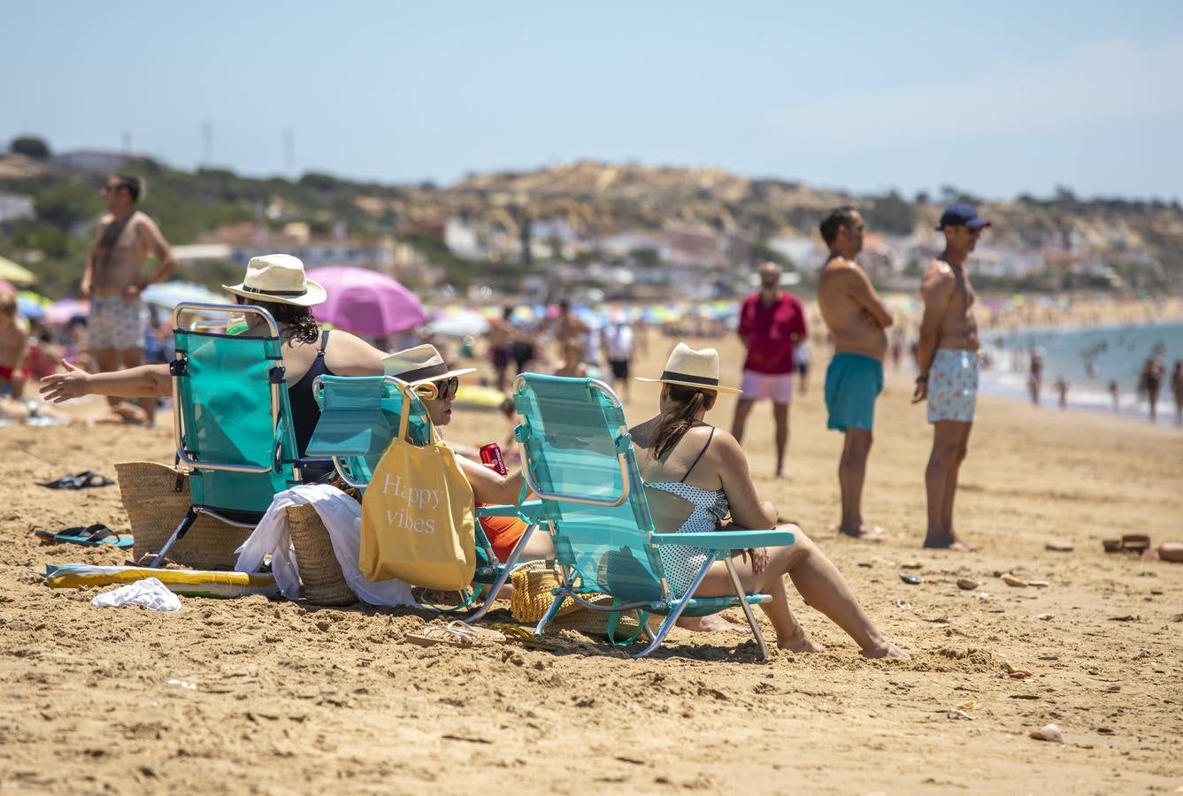 Estampas veraniegas en la playa de Mazagón