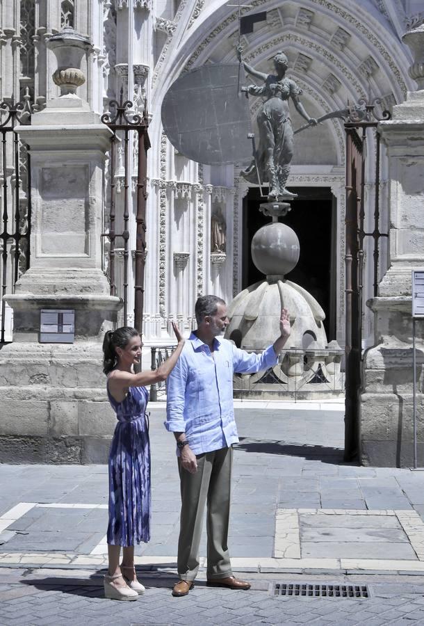 En fotos: los Reyes, en la Catedral y el Alcázar