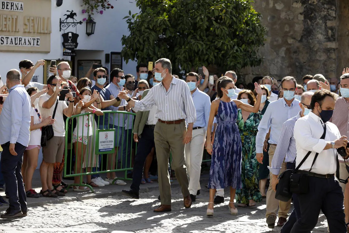La visita de los Reyes a los Patios de Córdoba, en imágenes