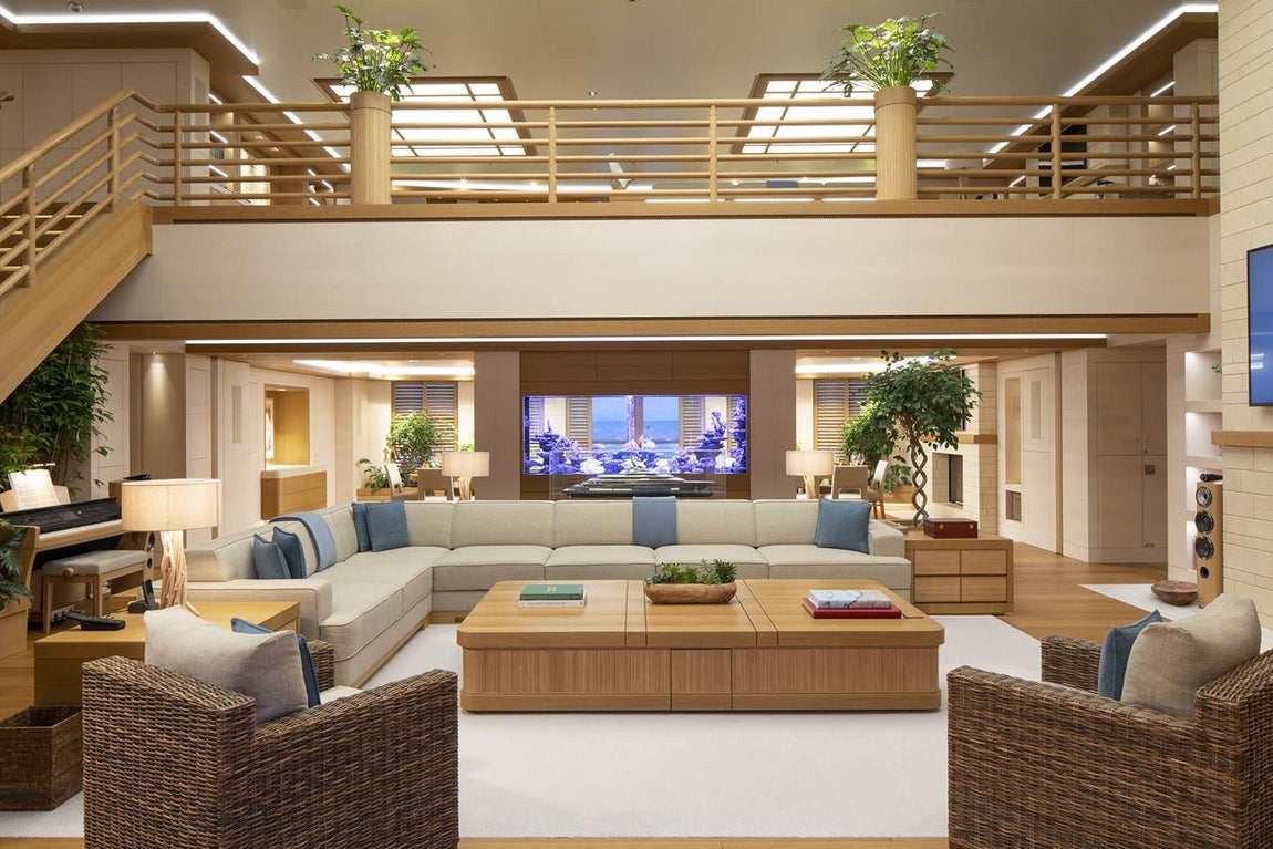 Sala de fiestas, cine, discoteca.... Tampoco faltan una sala de fiestas, otra de cine, recreativos y varios salones de gran tamaño. Además, los huéspedes podrán disfrutar de platos de prestigiosos chefs con estrella Michelín.