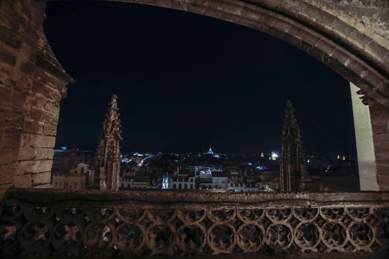 En fotos: la Catedral de Sevilla, bajo las estrellas