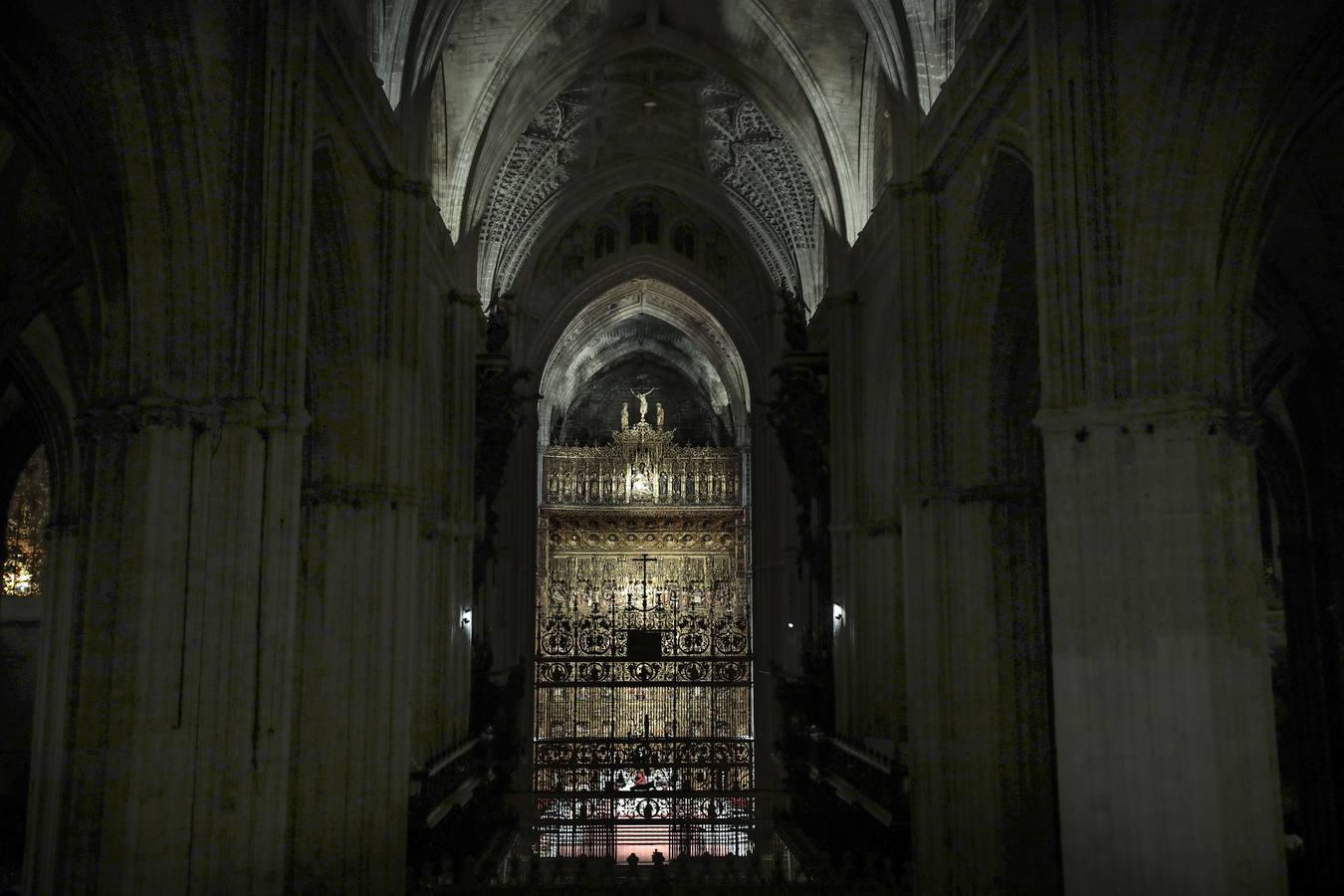 En fotos: la Catedral de Sevilla, bajo las estrellas