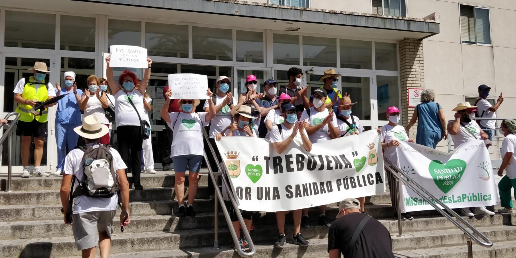 FOTOS: De Trebujena a Jerez a pie por una sanidad pública digna