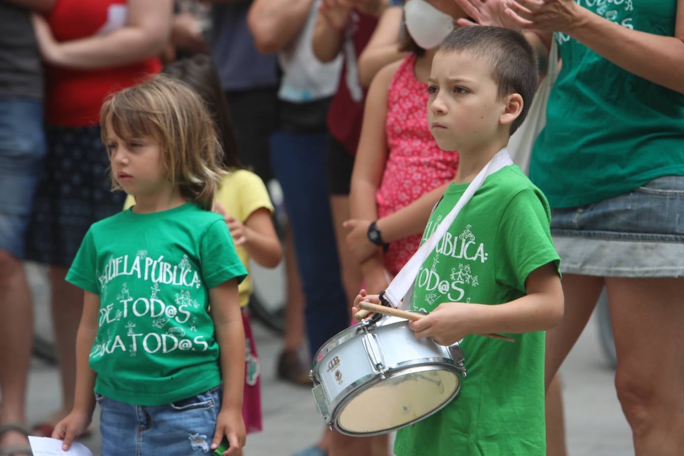 Fotos: las protestas de la escuela pública continúan en las calles de Cádiz