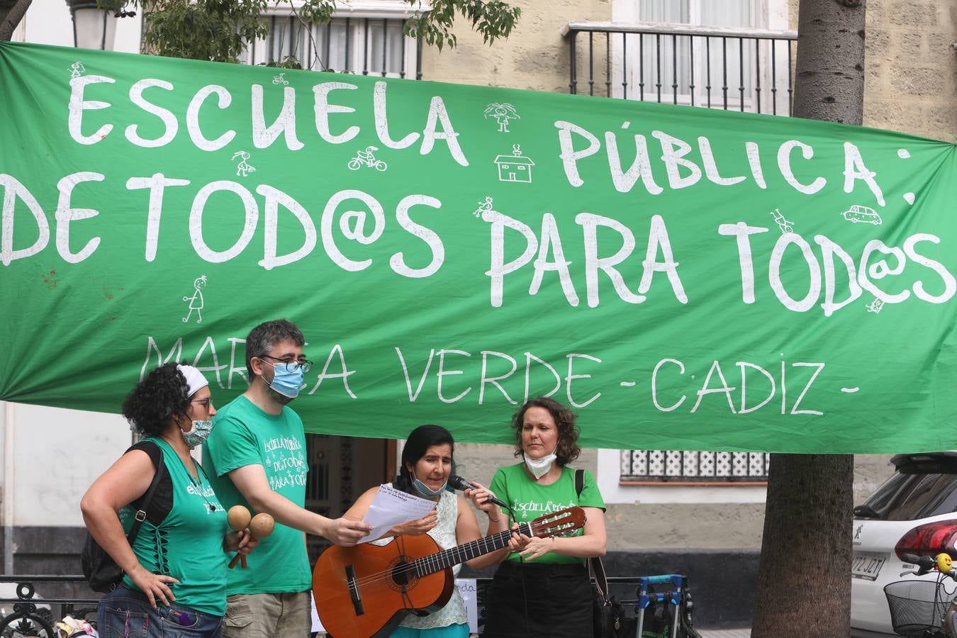 Fotos: las protestas de la escuela pública continúan en las calles de Cádiz