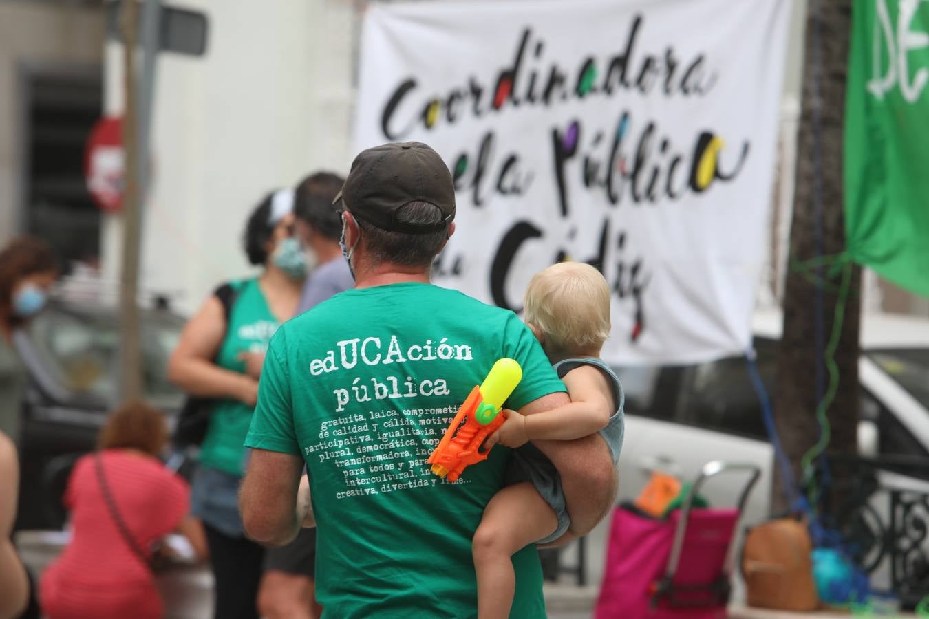 Fotos: las protestas de la escuela pública continúan en las calles de Cádiz