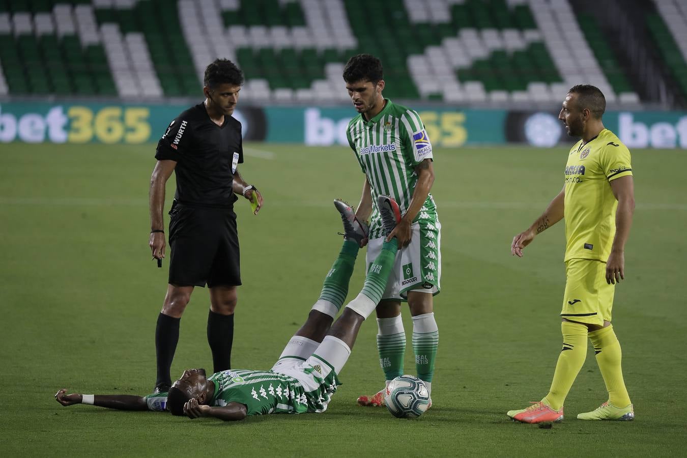 En imágenes, el Betis-Villarreal en el Villamarín