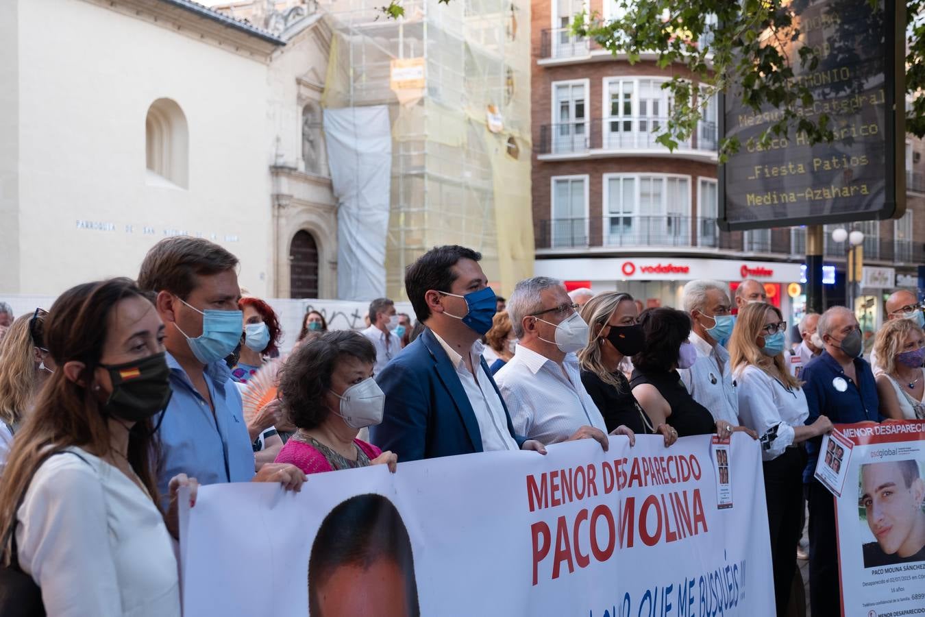 En imágenes, el acto de apoyo en Córdoba a la familia de Paco Molina