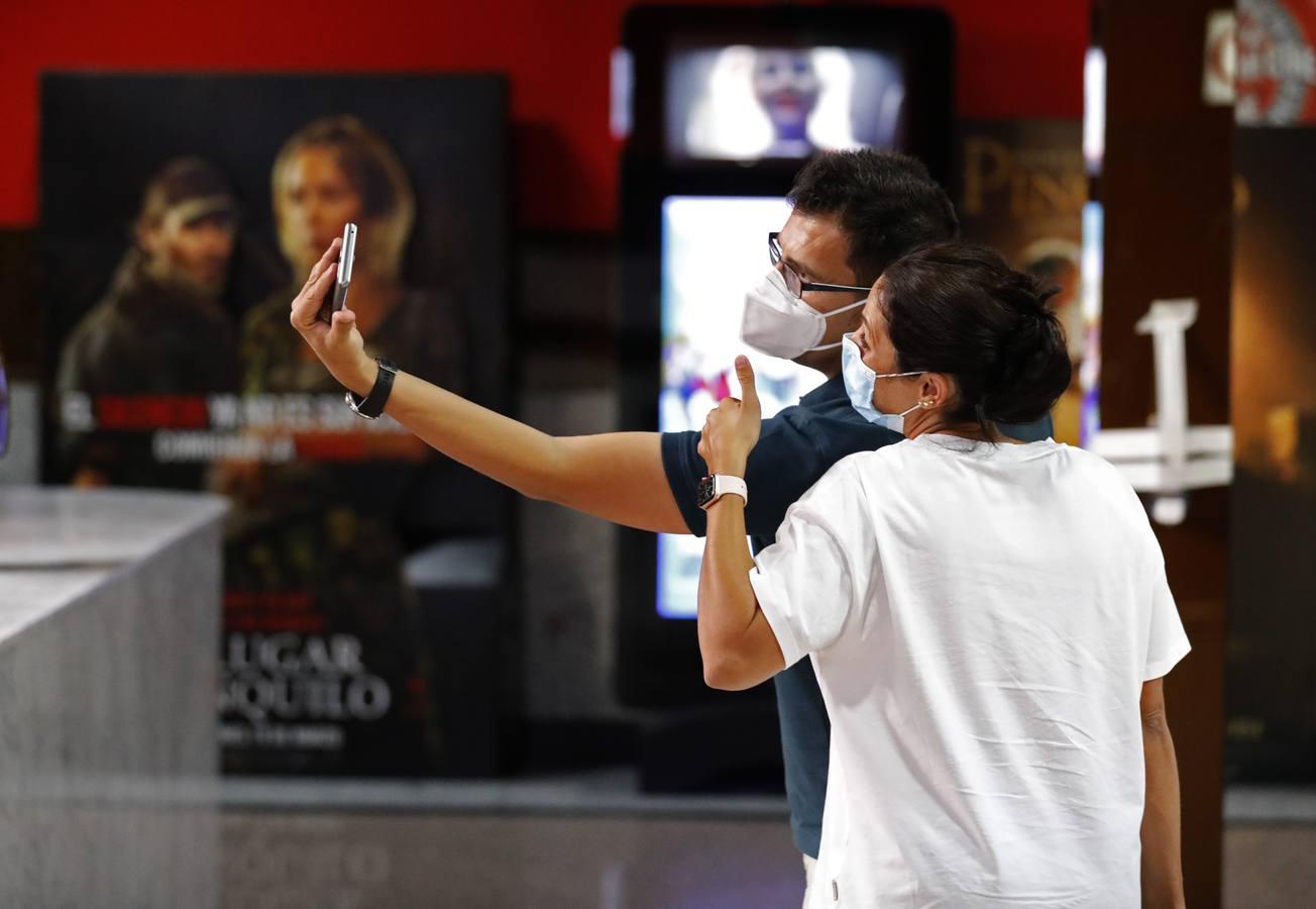 La reapertura de los cines Guadalquivir de Córdoba, en imágenes