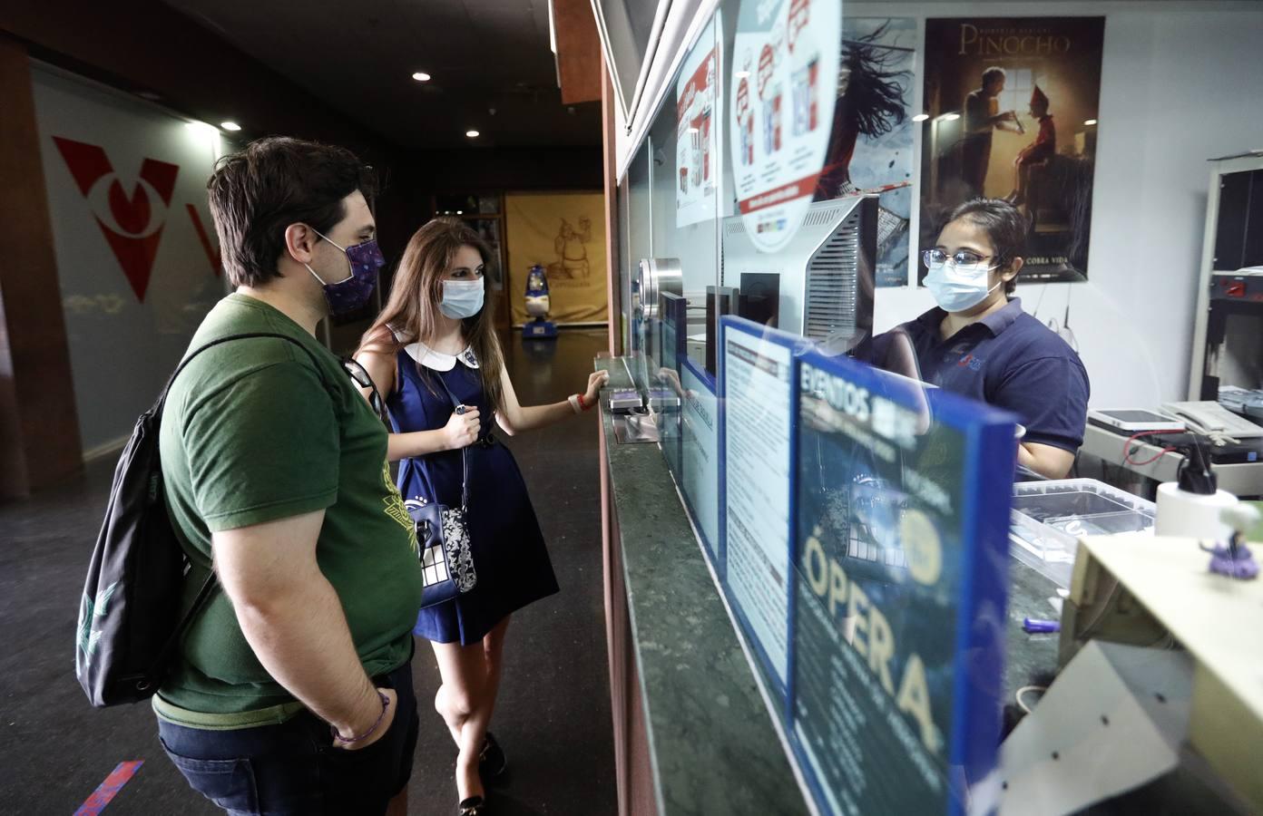 La reapertura de los cines Guadalquivir de Córdoba, en imágenes