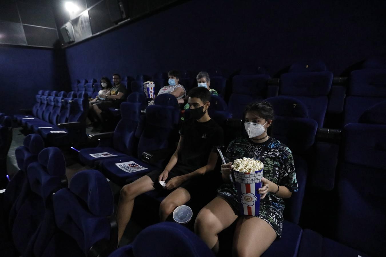 La reapertura de los cines Guadalquivir de Córdoba, en imágenes