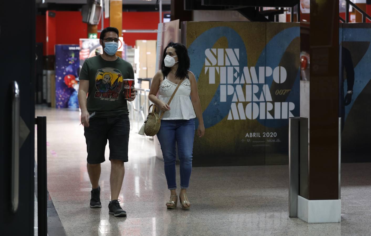 La reapertura de los cines Guadalquivir de Córdoba, en imágenes