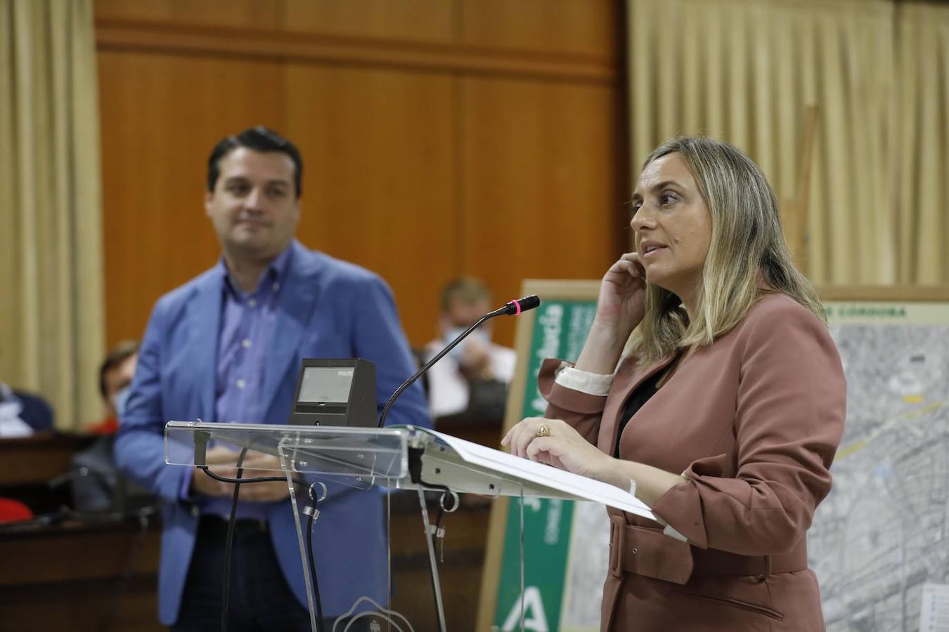 La visita de la consejera de Fomento al Ayuntamiento de Córdoba, en imágenes