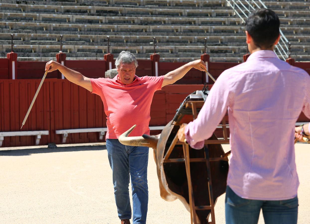 El maestro Víctor Méndes. 