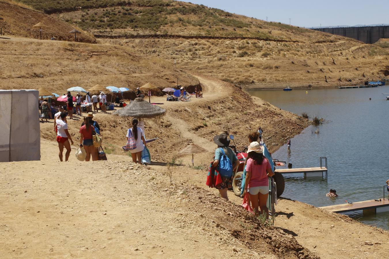 Los primeros chapuzones en las playas de interior de Córdoba