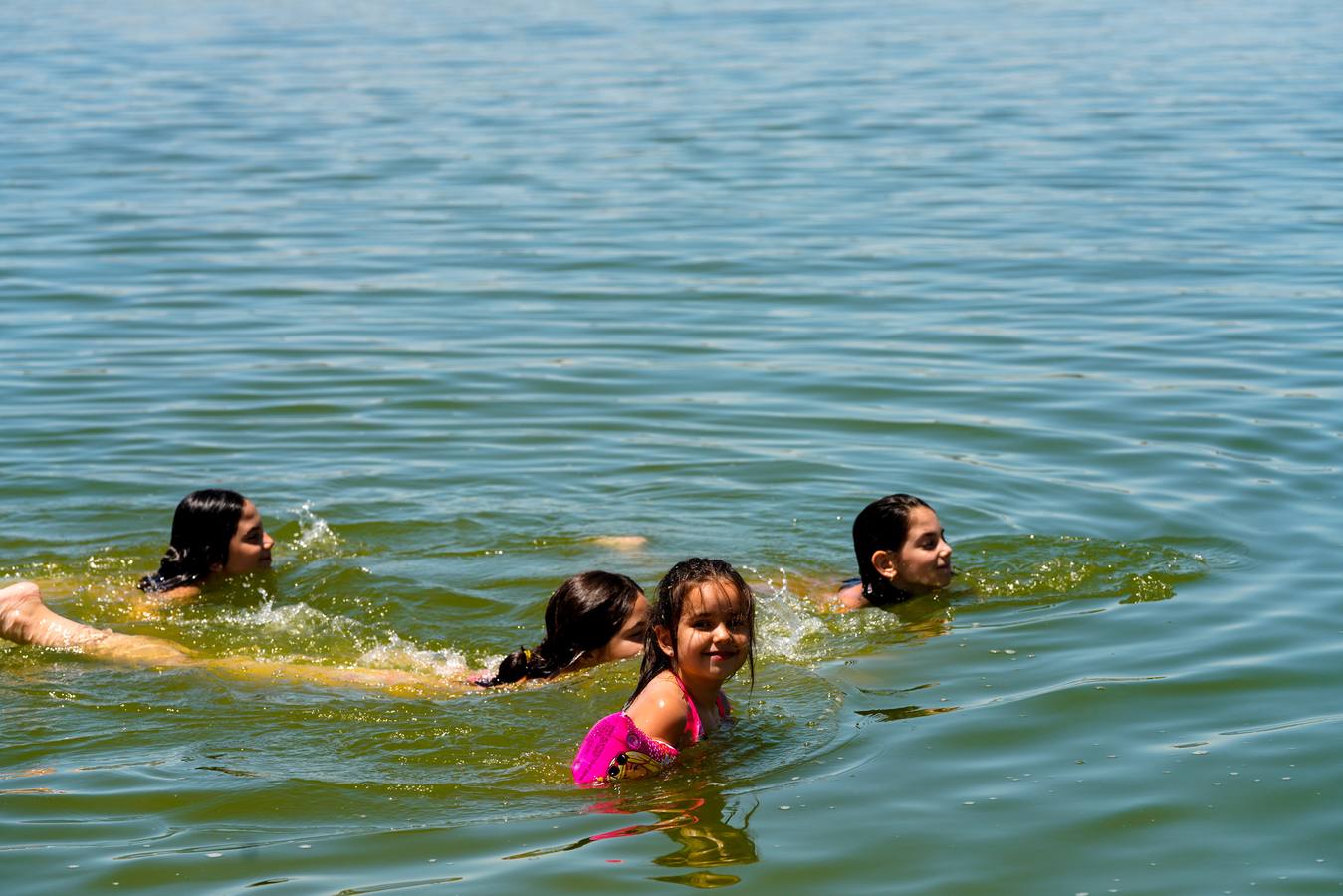 Los primeros chapuzones en las playas de interior de Córdoba