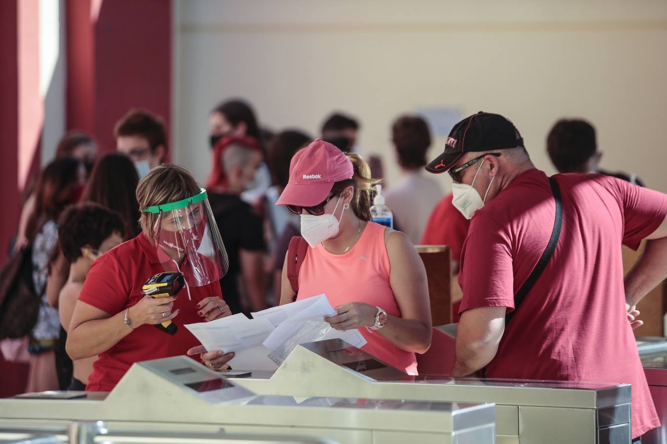 Ocio en Sevilla: Isla Mágica reabre sus puertas con mascarillas y seguridad