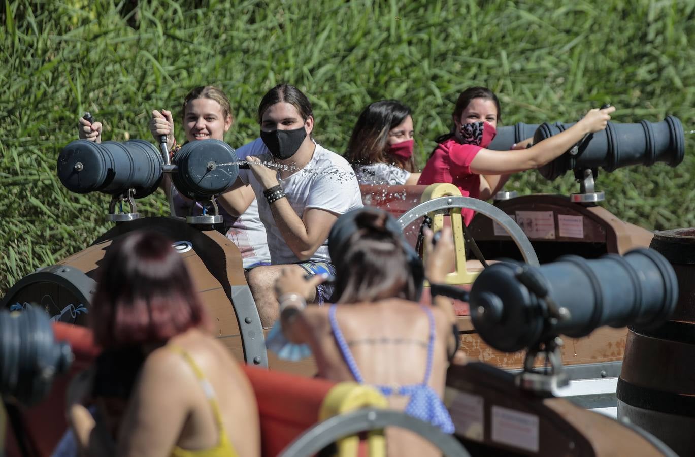 Ocio en Sevilla: Isla Mágica reabre sus puertas con mascarillas y seguridad