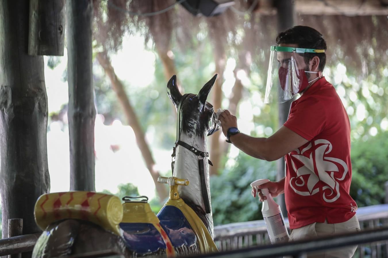 Ocio en Sevilla: Isla Mágica reabre sus puertas con mascarillas y seguridad