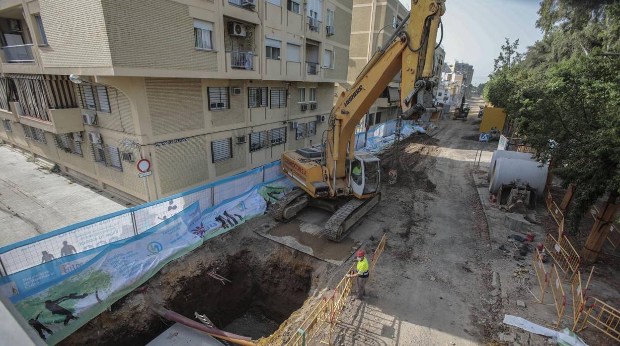 En imágenes, la construcción del colector de la Ronda de Tejares