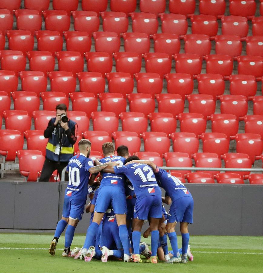 En imágenes, el encuentro entre el Athletic de Bilbao y el Sevilla F.C. en San Mamés