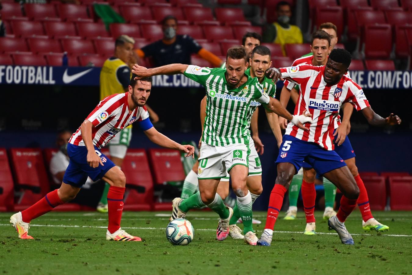 En imágenes, el encuentro entre el Atlético de Madrid y el Betis en el Wanda Metropolitano