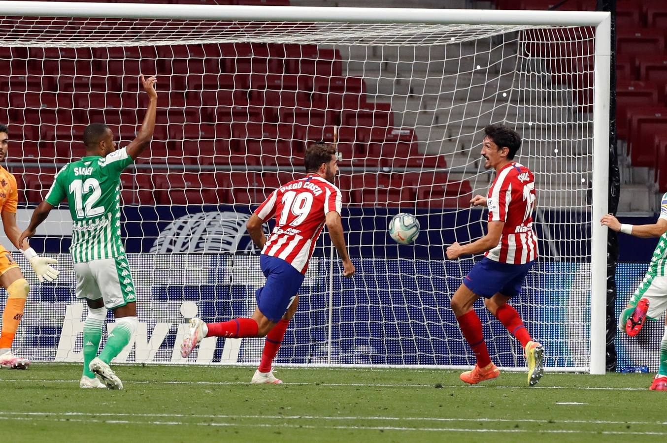 En imágenes, el encuentro entre el Atlético de Madrid y el Betis en el Wanda Metropolitano