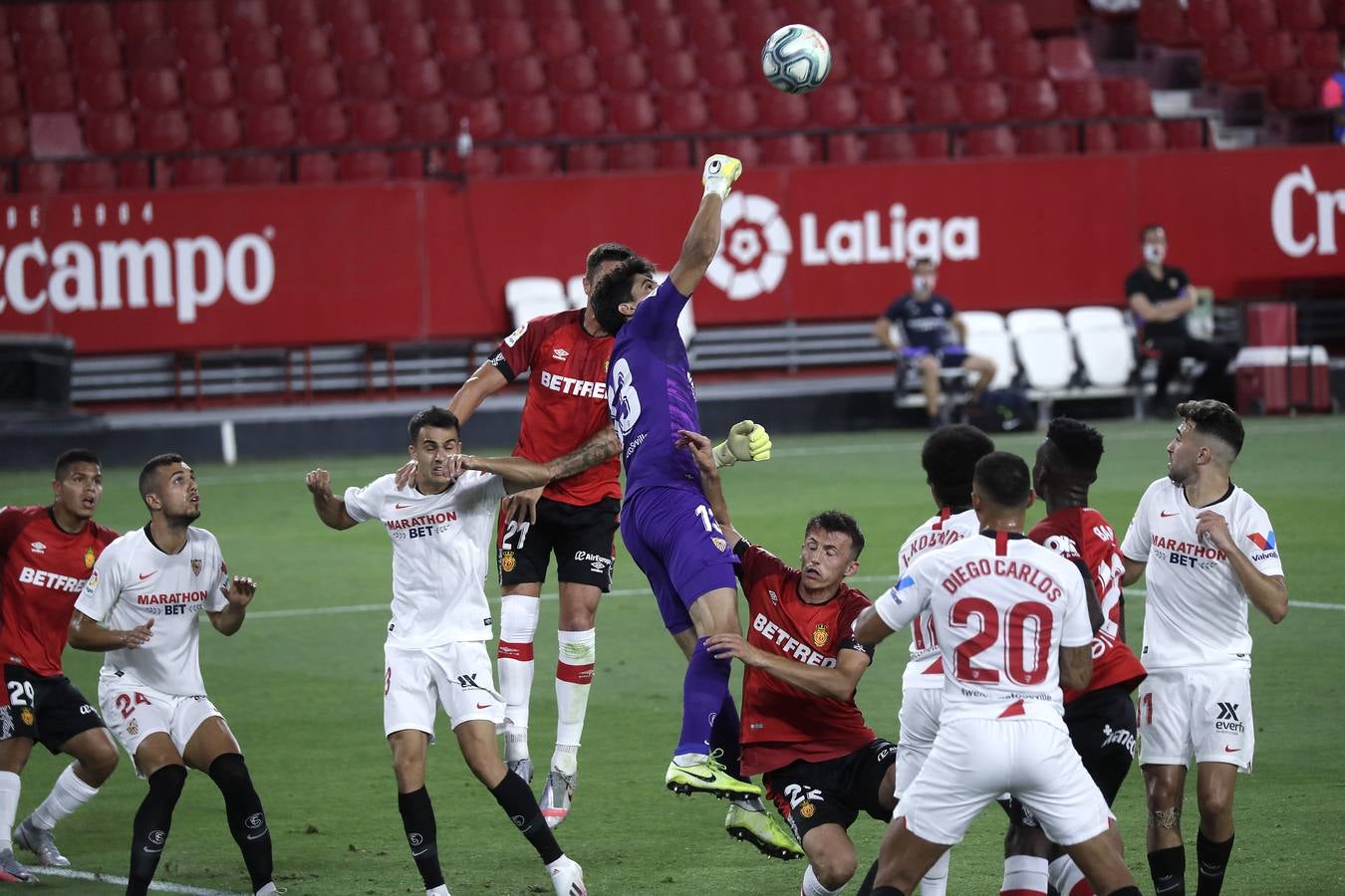 En imágenes, el encuentro entre el Sevilla FC y el Mallorca en el Sánchez Pizjuán