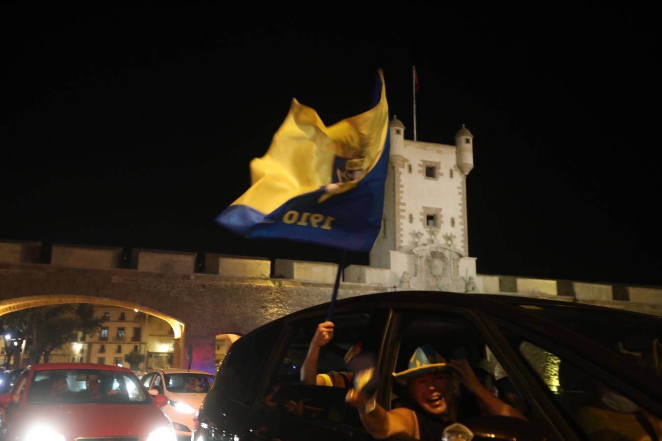 FOTOS: Cádiz celebra el ansiado ascenso de su equipo a la Primera División