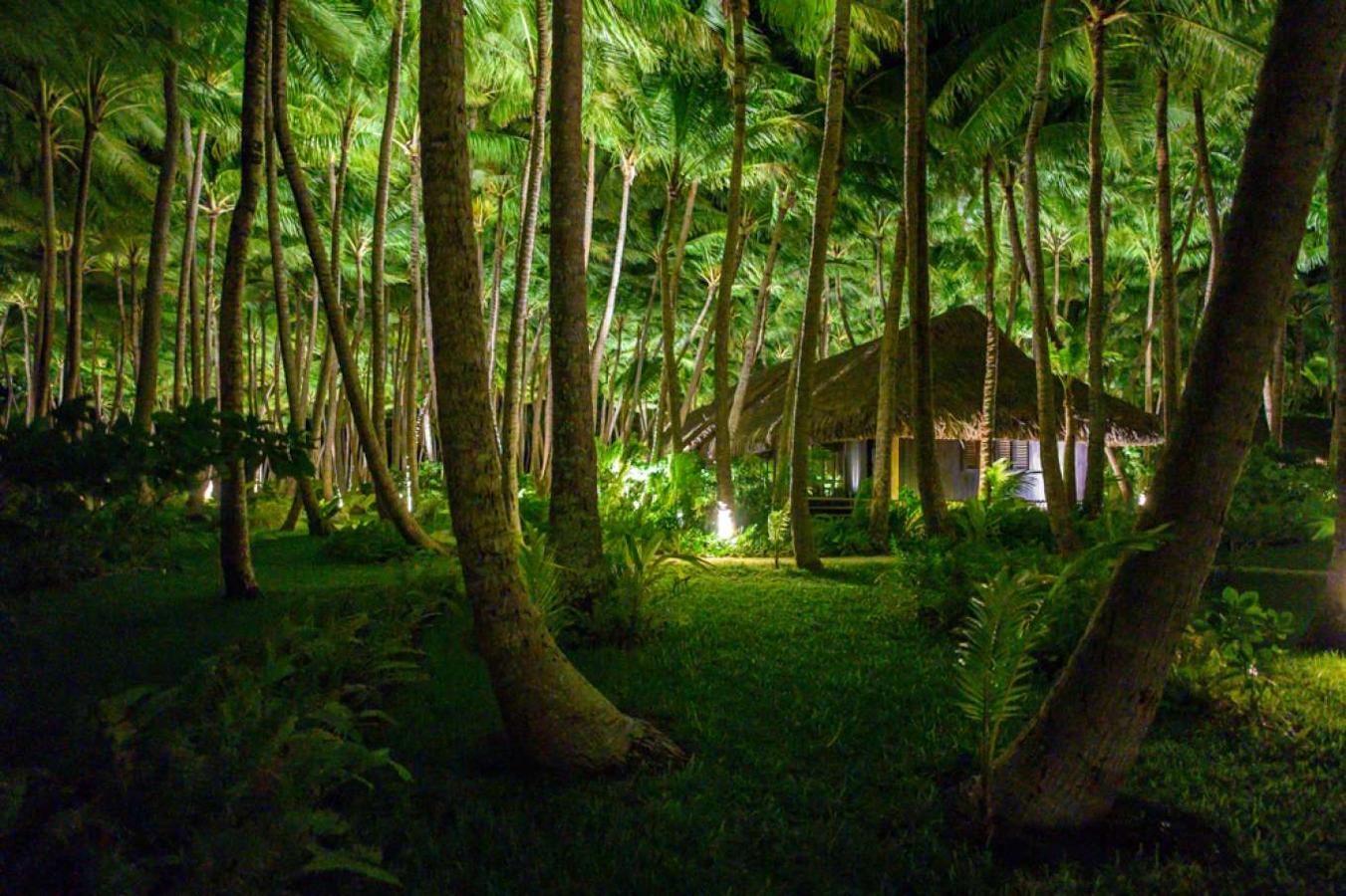 Un refugio seguro. La mayoría de los bungalows tienen pantallas motorizadas que pueden ofrecer refugio en caso de vientos excesivos o lluvias tropicales.